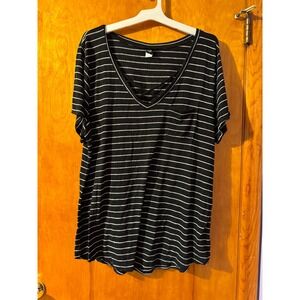 Torrid Plus Size 3 Black and White Striped V Neck T-Shirt with Pocket